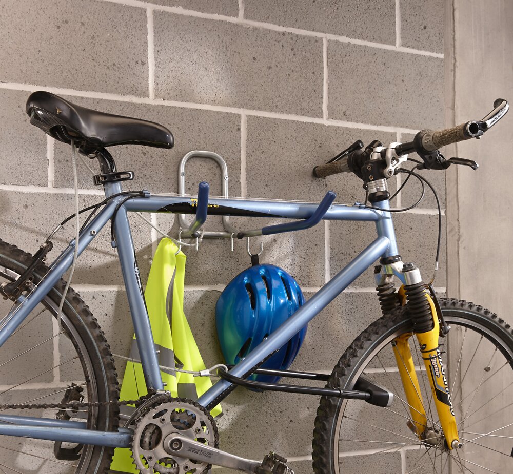 Mottez Range-vélo un crochet à fixer au mur ou au plafond