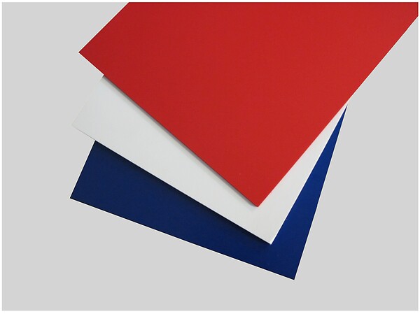 Plaque PVC expansé rouge 3mm 0.50x1m