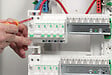 SCHNEIDER - Resi9 XE - peigne vertical pour interrupteur différentiel XE - 63A - vignette