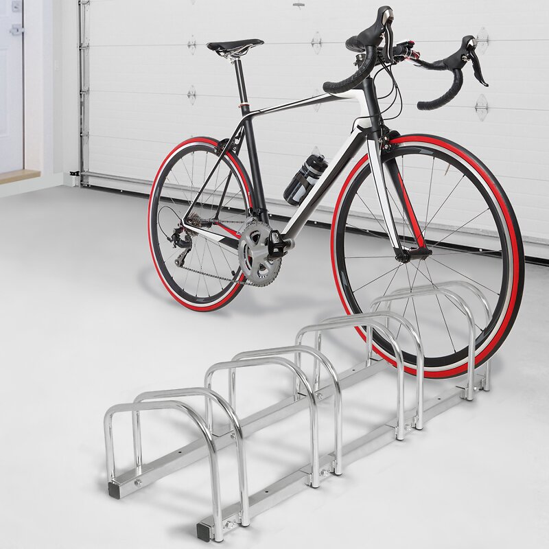 Un râtelier pour 8 vélos en acier galvanisé, sur 2 niveaux. Râtelier à  fixer au sol