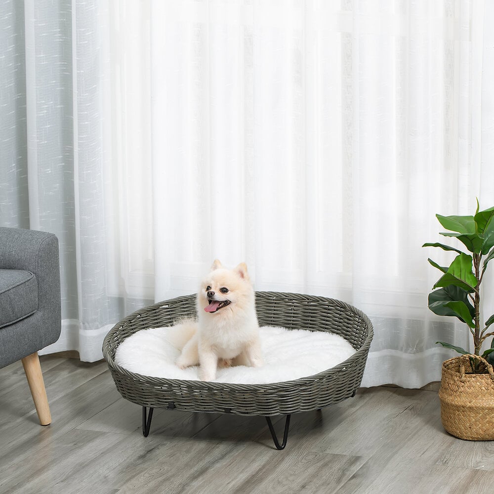 canapé chien chat style cosy chic avec coussin aspect fourrure blanc - pieds acier en épingles - dim. 76l x 59l x 32h cm - résine tressée grise