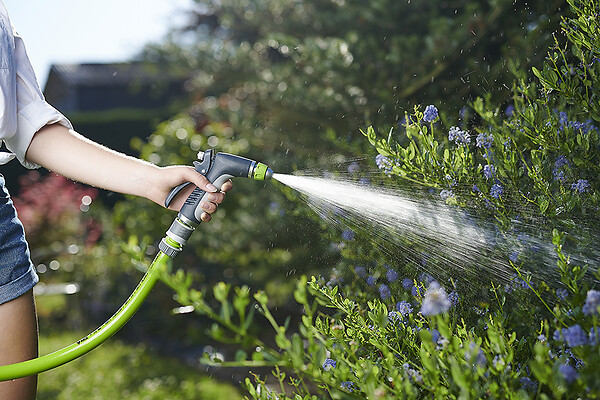 Pistolet D'Arrosage Métal + Revêtement Soft Gripp Jet Réglable AROZ | Leroy Merlin