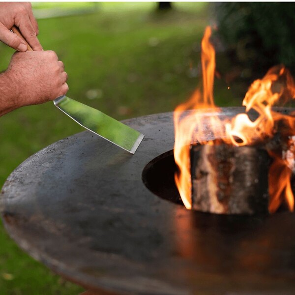 Tisonnier à cendres pour barbecue Kamado OUTR