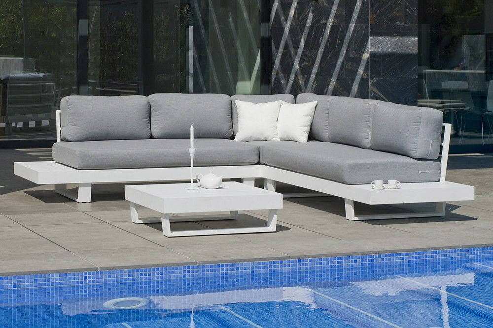 HEVEA - Salon de jardin Sofa MENFIS - table basse - finition blanc/gris clair - 4 à 6 places - large