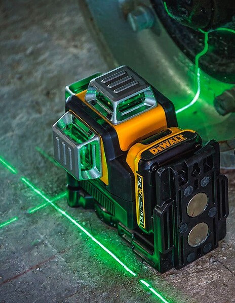 DEWALT Niveau laser à 3 faisceaux 360° verts, portée visible de