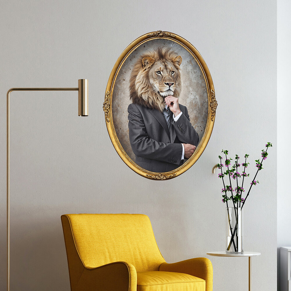 sticker décoratif autocollant, portrait lion élégant costume, homme tête lion, cadre ovale doré, 68 cm x 48 cm