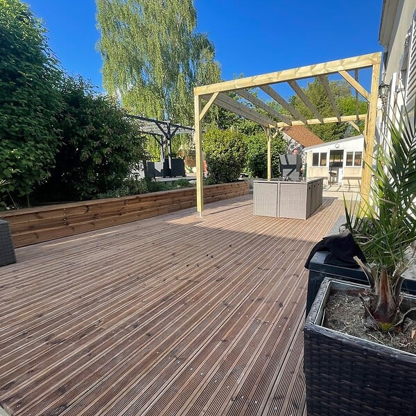TERRASSEENBOISFR - Planches de terrasse Pin autoclave Marron pour 80 m², Longueur 5,1 m. - large